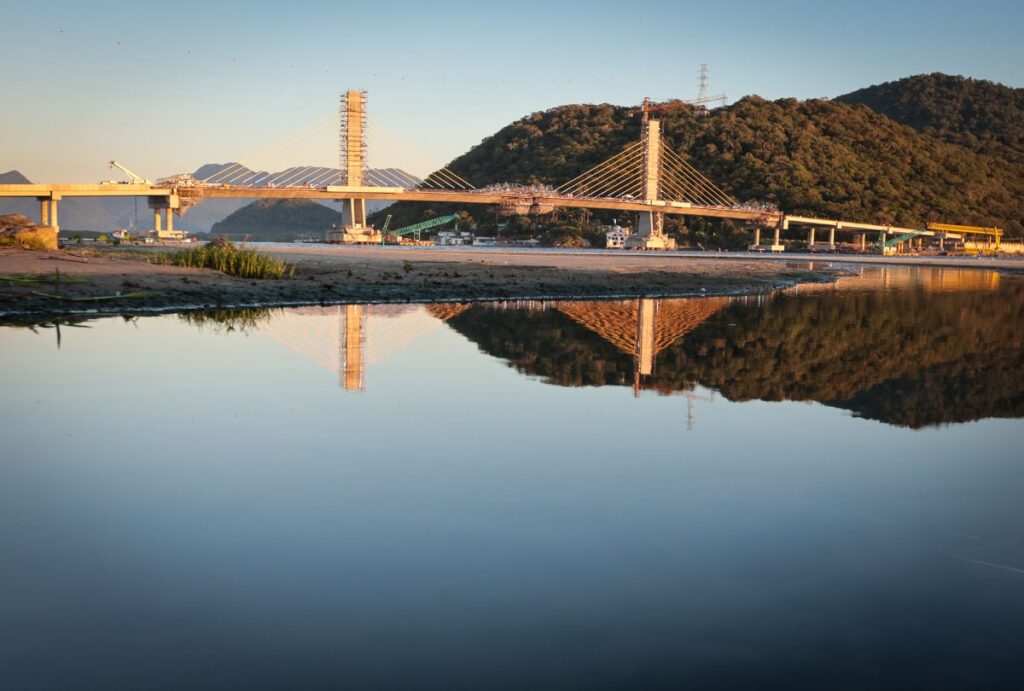 Foto da ponte de Guaratuba.