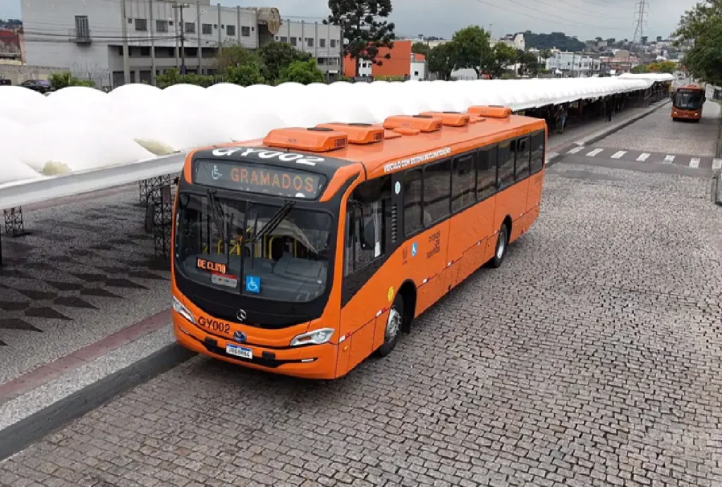 Ônibus com ar condicionado em Curitiba