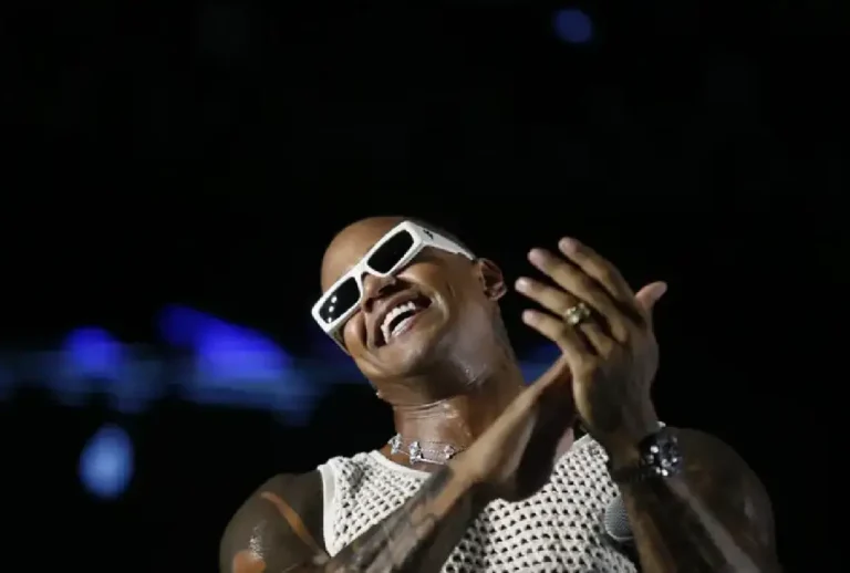 Léo Santana no palco