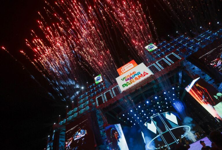 Palco do Verão Maior Paraná.