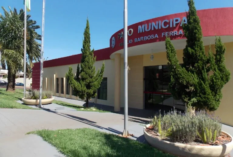 Fachada da Prefeitura de Andirá