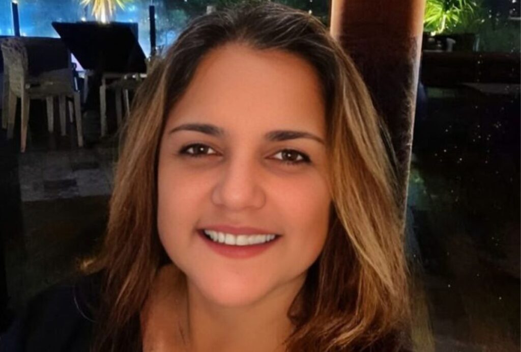 Taís Santana, jornalista paranaense.