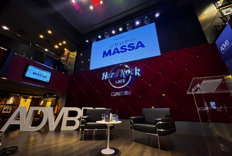 Grupo Massa no Estrela ADVB/PR 2026 em Curitiba