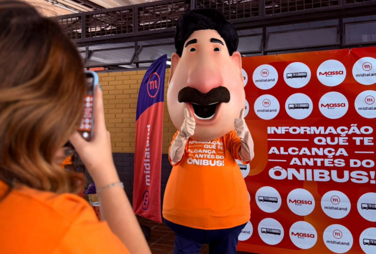 Massa.com.br estreia nas TVs do transporte público de Curitiba
