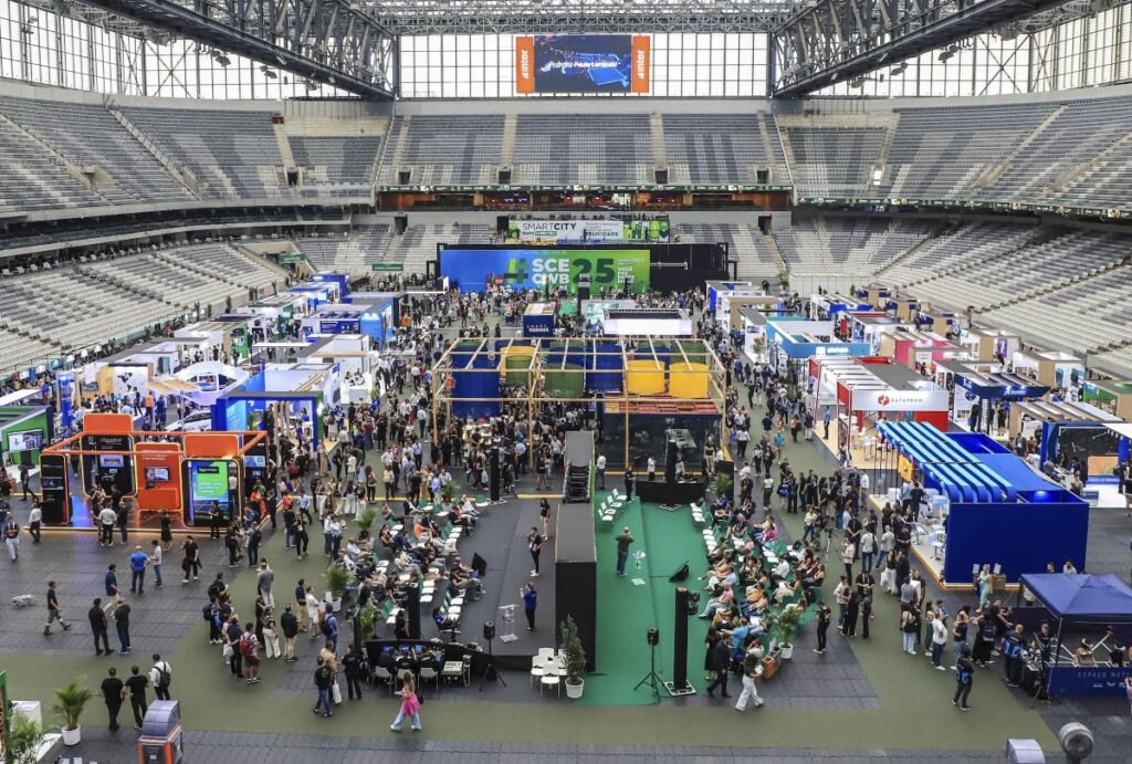Participação da Claro empresas é destaque no Smart City Expo Curitiba 2026