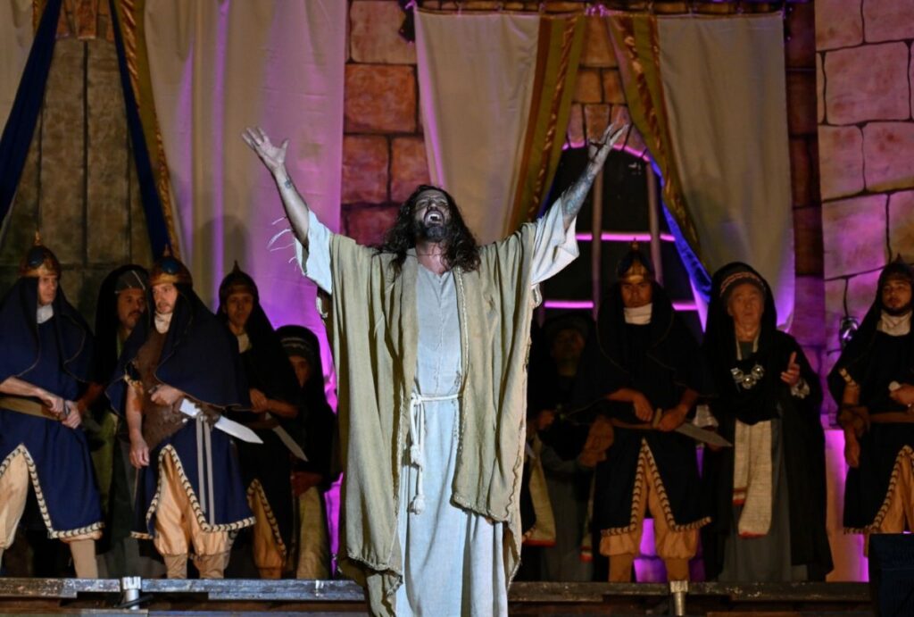 encenacao-paixao-de-cristo-curitiba