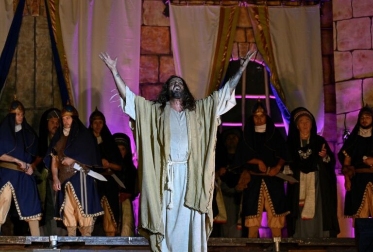 encenacao-paixao-de-cristo-curitiba