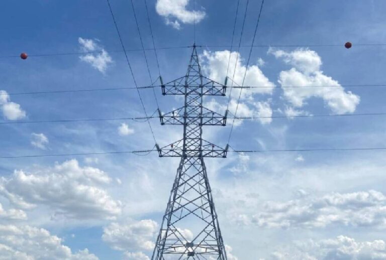 Torre de energia da Copel