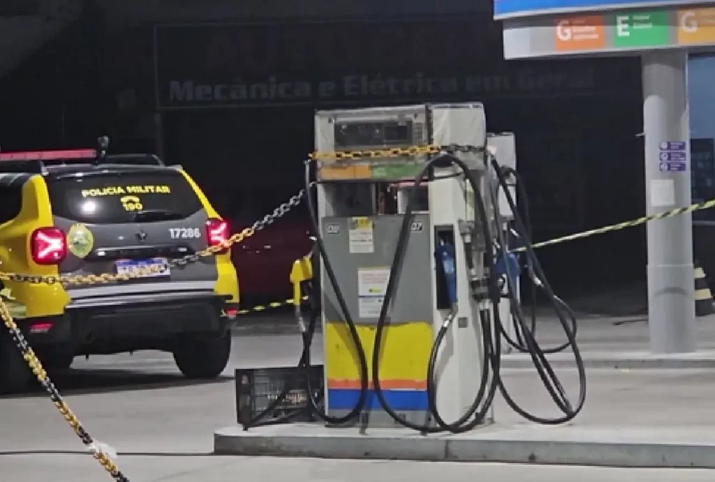 homem-morto-tiros-patio-posto-combustivel