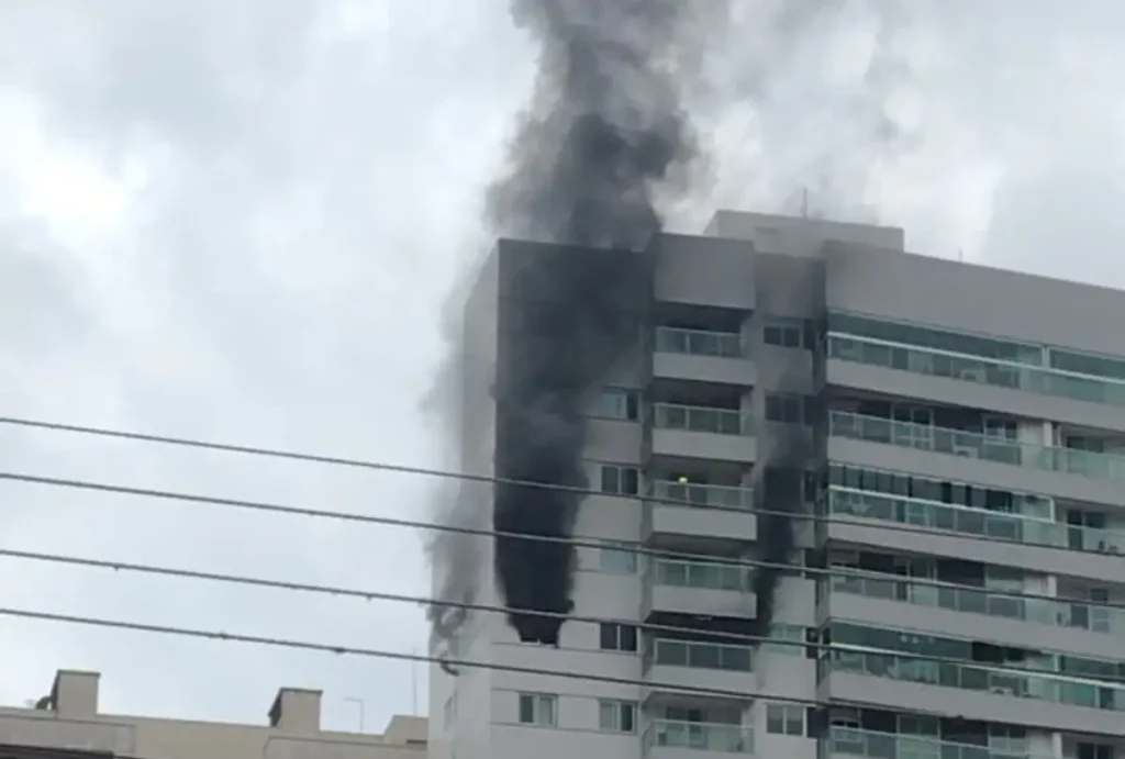 incendio-desembargador-motta-centro-curitiba