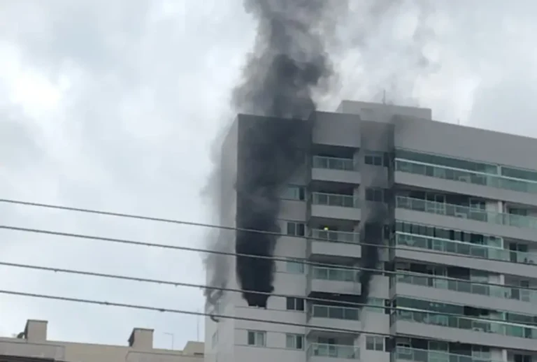 incendio-desembargador-motta-centro-curitiba