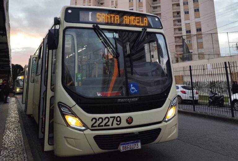 Ônibus metropolitano
