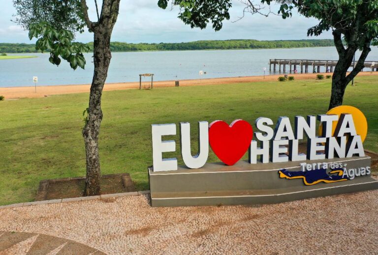 Letreiro Eu amo Santa Helena