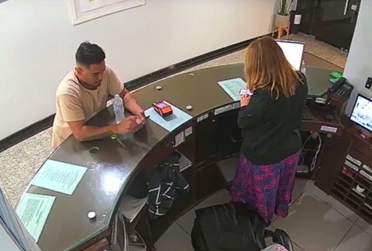 Homem que agrediu recepcionista de hotel em frente a vítima