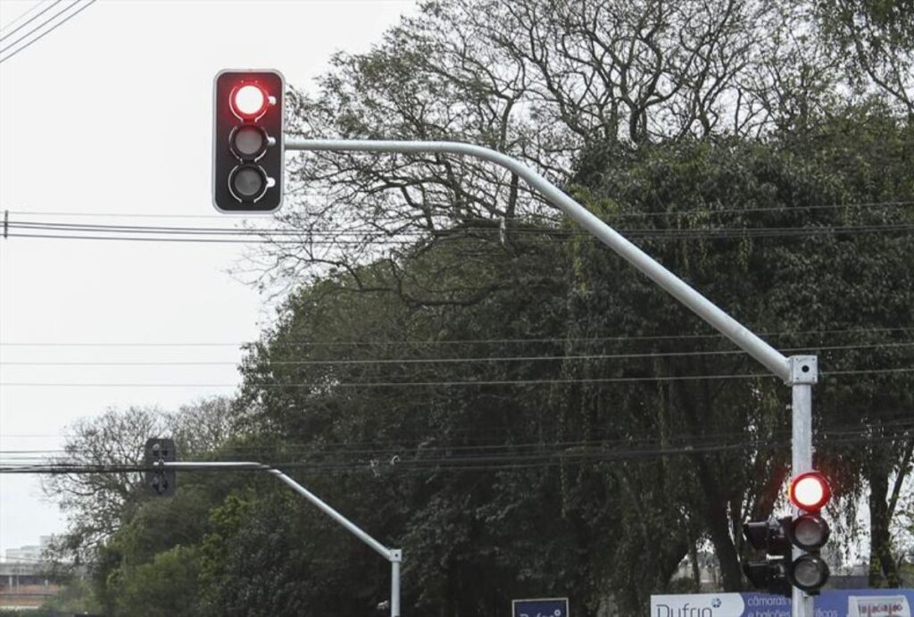 semaforo-em-curitiba