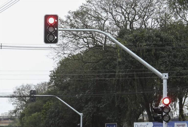 semaforo-em-curitiba