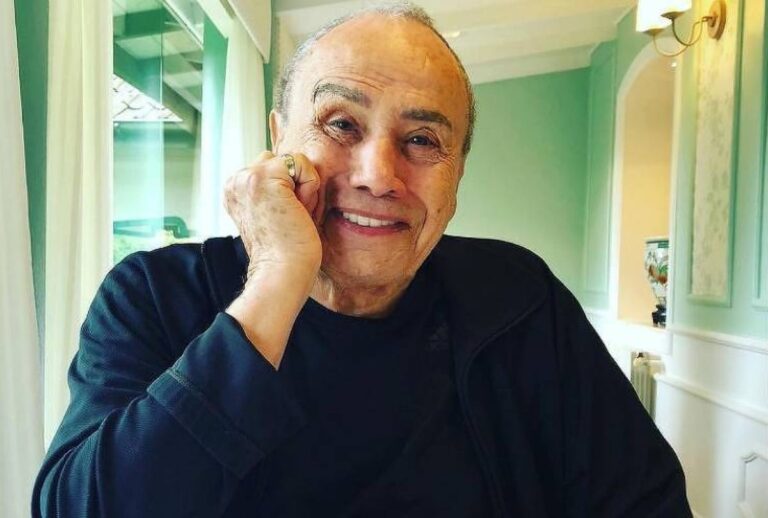 Stênio Garcia durante entrevista em casa