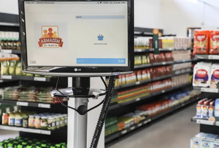 armazém da família com itens em promoção curitiba