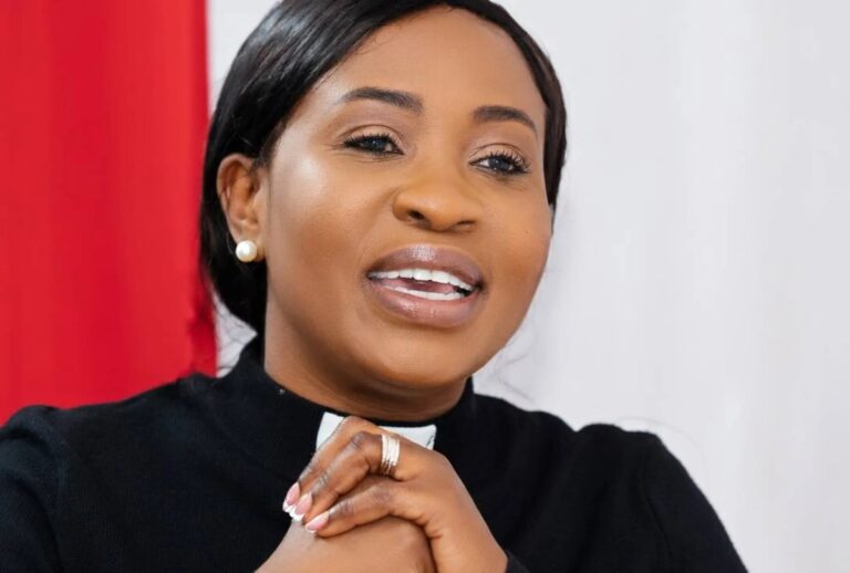 Pastora acusada de matar homem durante batismo