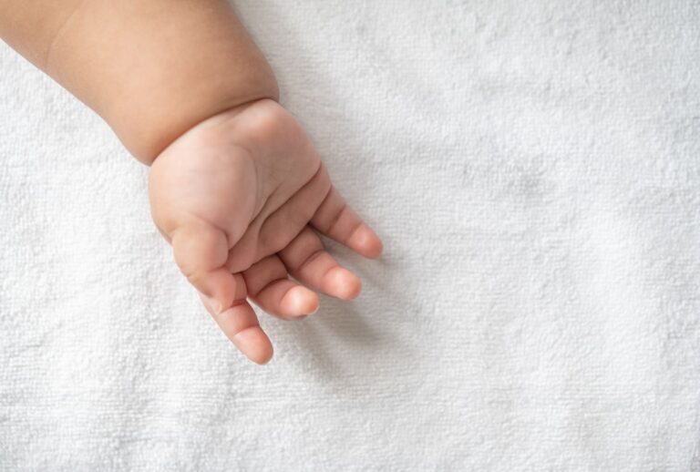 Mão de bebê