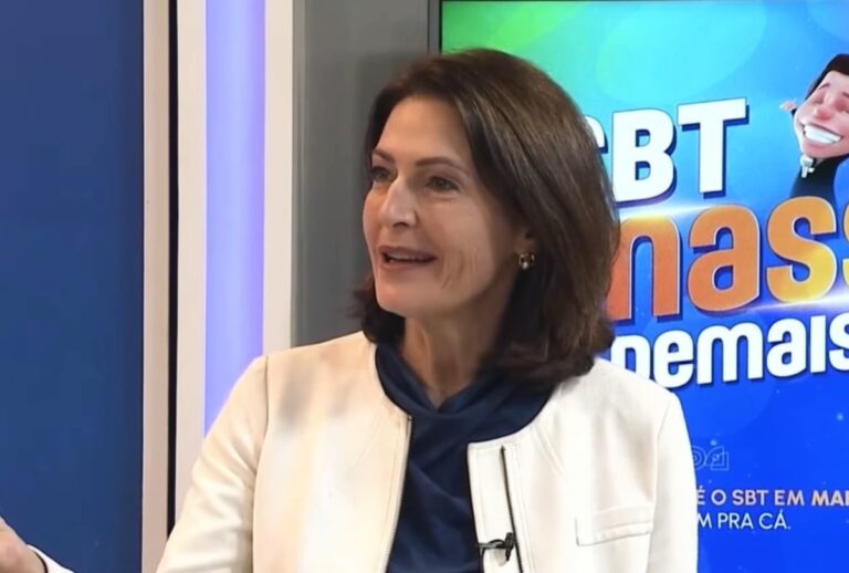 Cristina Graeml durante entrevista na Rede Massa Maringá