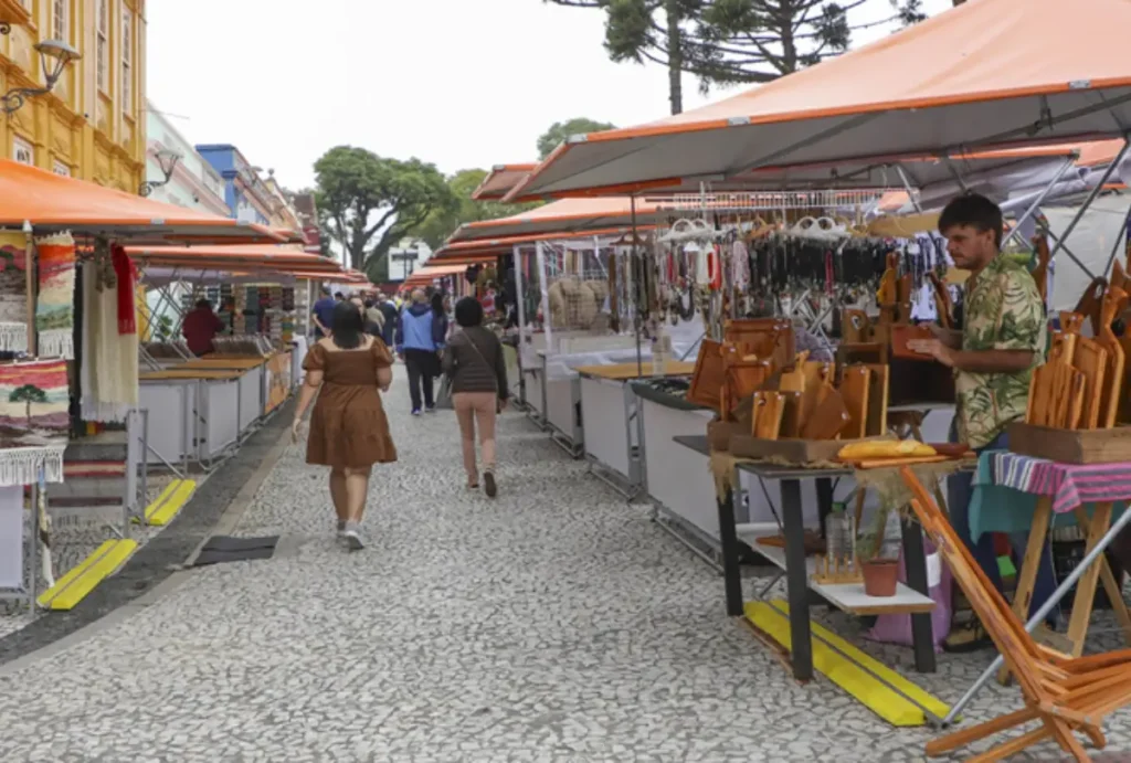 feiras de artesanato na rua curitiba