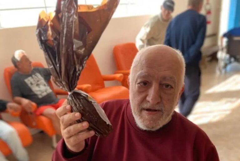 Entidade pede doação de chocolate para idosos.