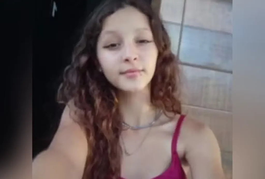 Selfie de Maria Eduarda Barbosa Stallbaum, adolescente que morreu afogada em Dois Vizinhos