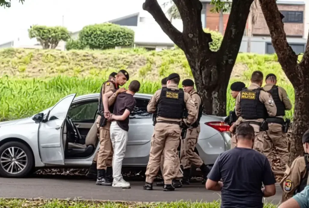 médico residente sendo preso em umuarama