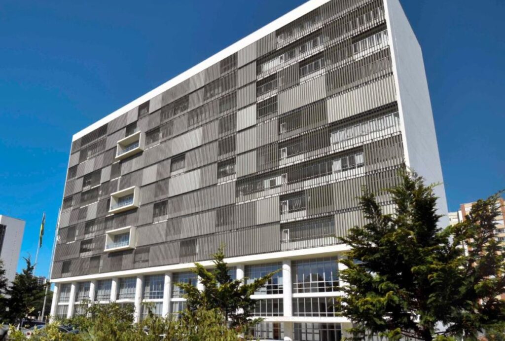 Prédio do TJPR em Curitiba