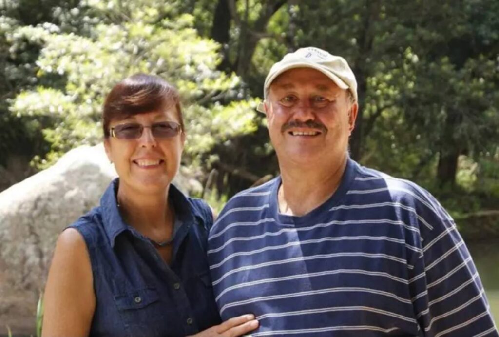 Ernst Marais e Dina em foto juntos