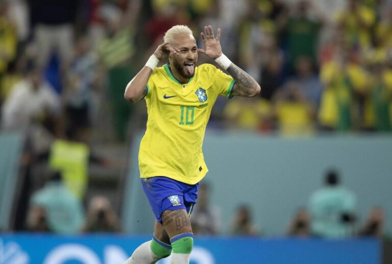 Neymar comemorando gol pelo Brasil
