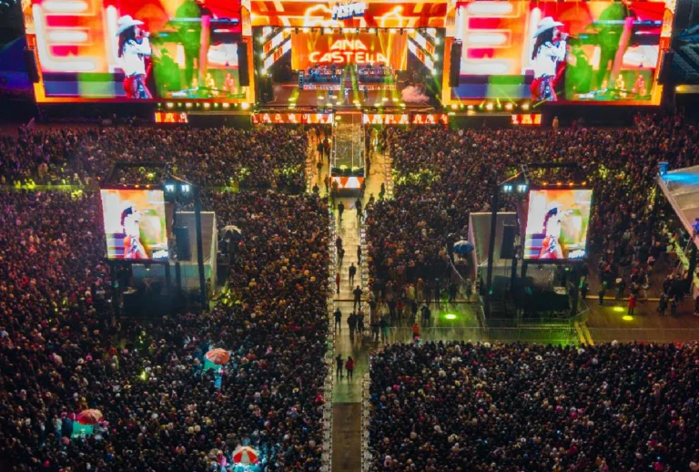 Público lota arena durante Fespop 2026