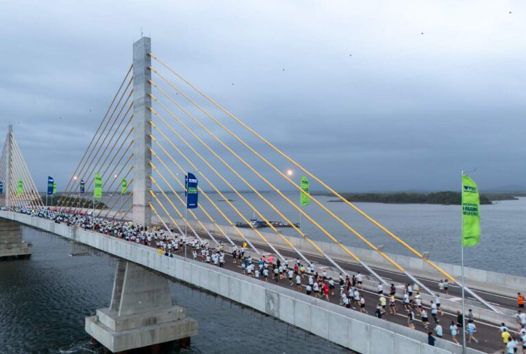 Maratona na Ponte de Guratuba