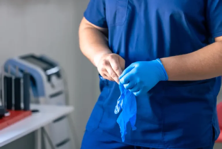 Mulher morre após cirurgia plástica
