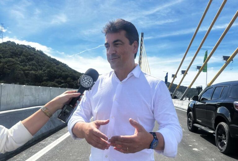 Fernando Furiatti na ponte de guaratuba