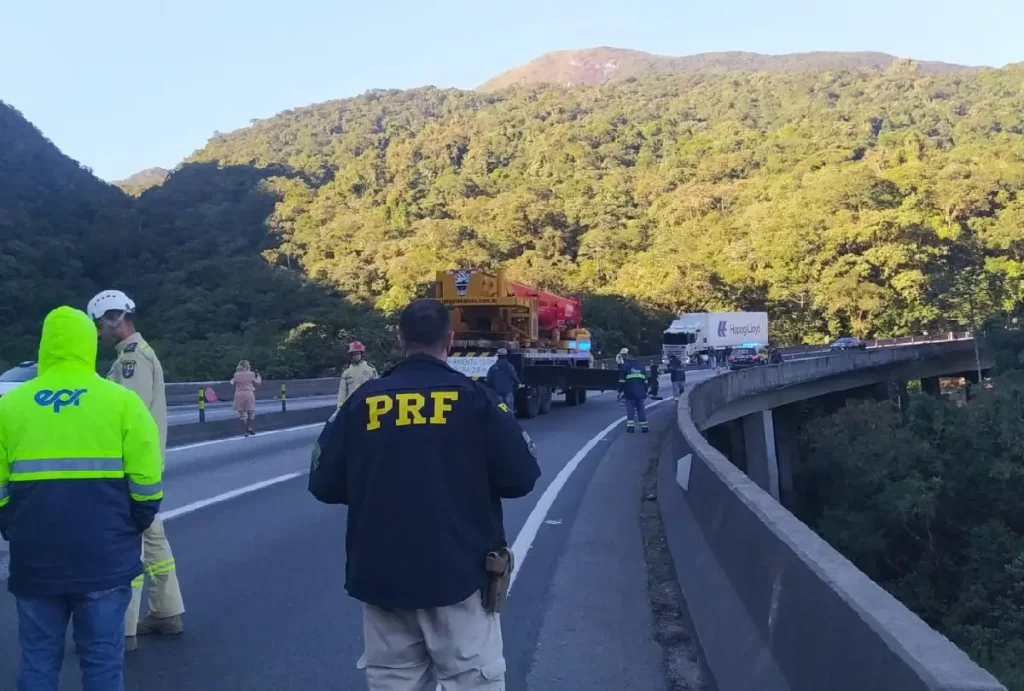 Acidente na BR-277, em Morretes
