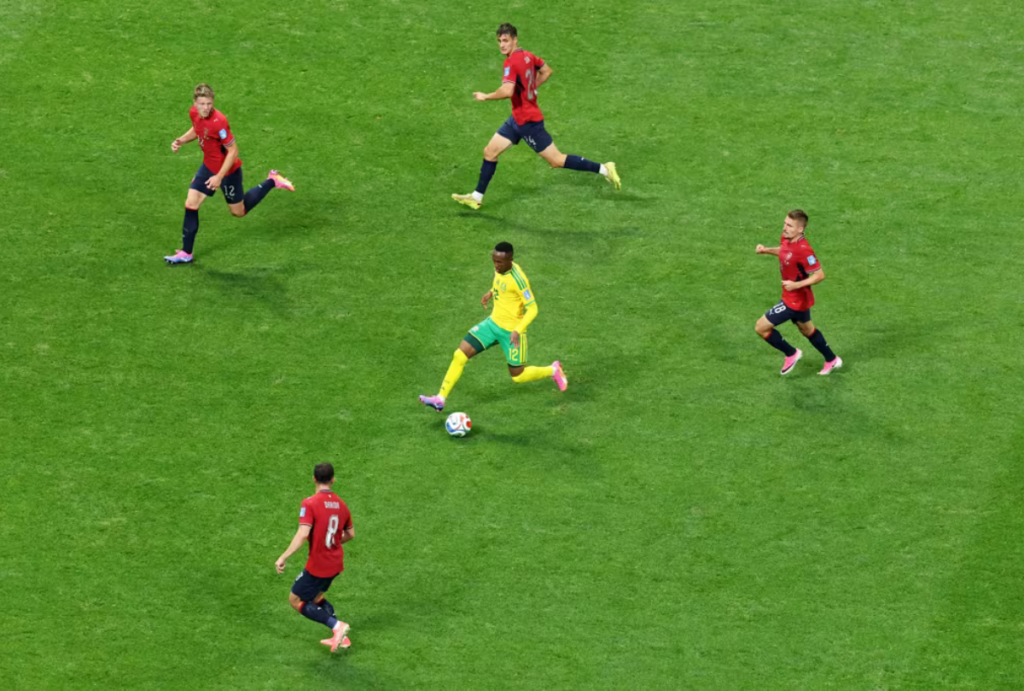 África do Sul busca empate no fim e segura a Tchéquia em duelo equilibrado