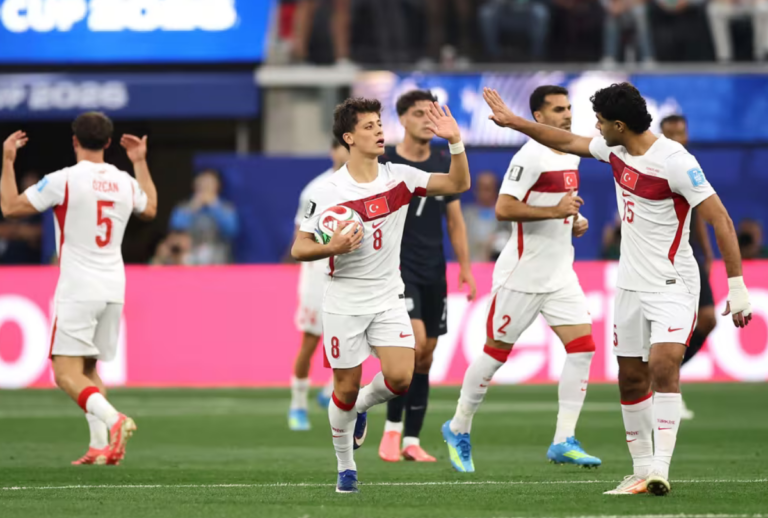 Com gol no último minuto, Turquia supera os Estados Unidos