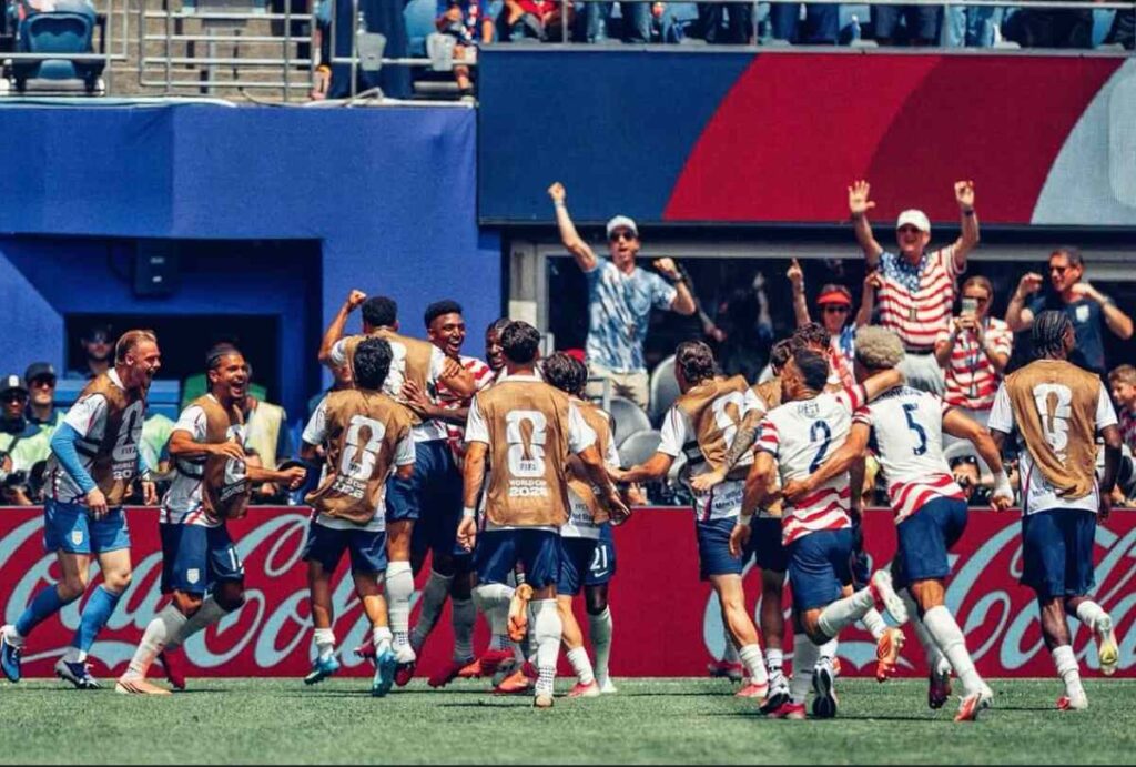 Estados Unidos comemora classificação