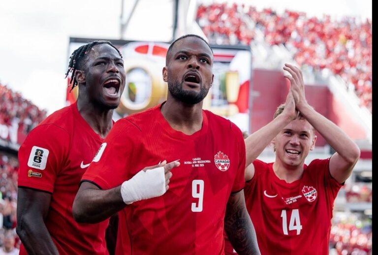 Canadá comemora gol da estreia