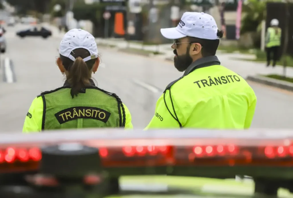 Trânsito bloqueado Curitiba