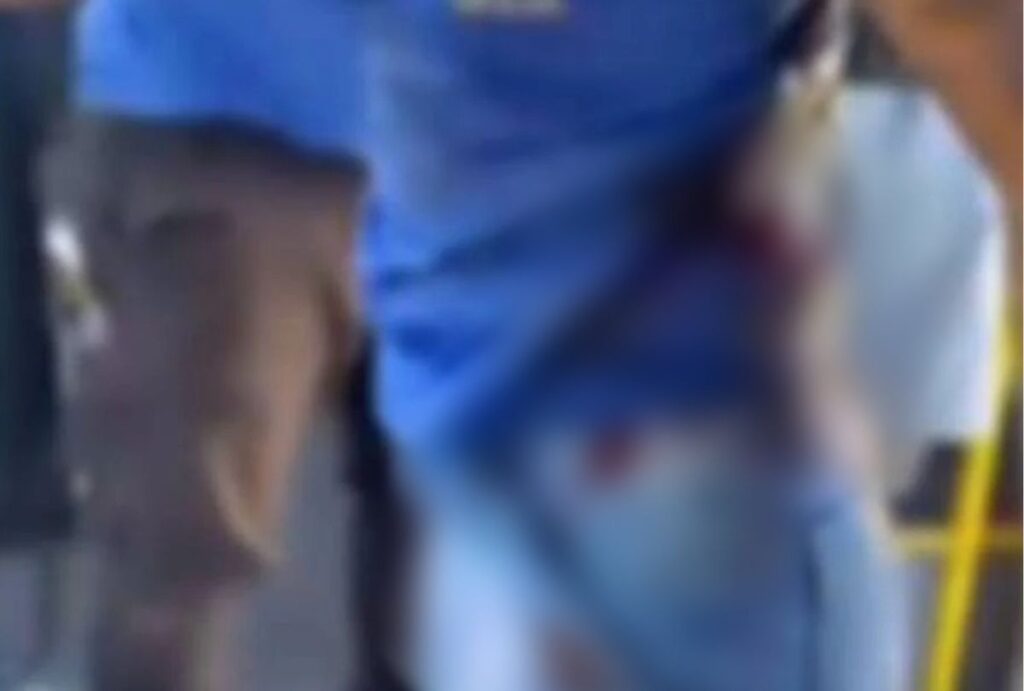 Mulher esfaqueada