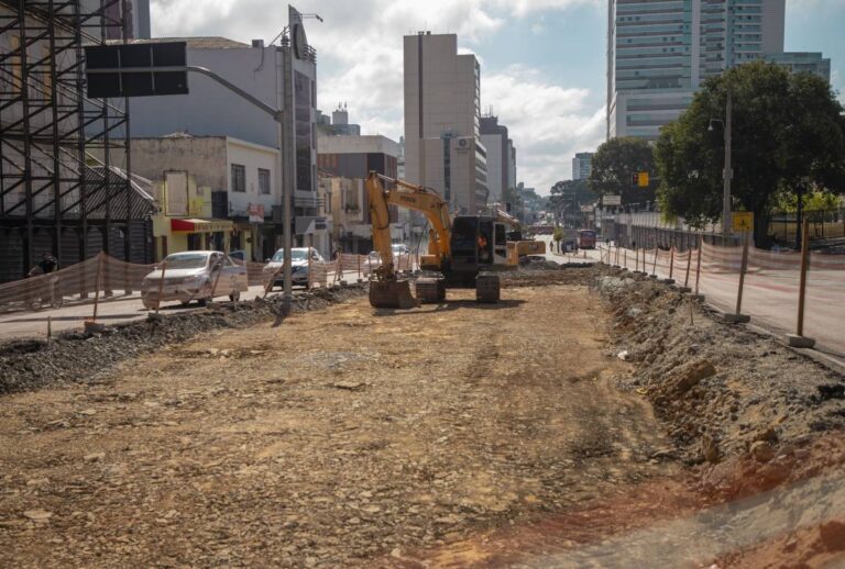 Obras na Eufrásio Correia em Curitiba