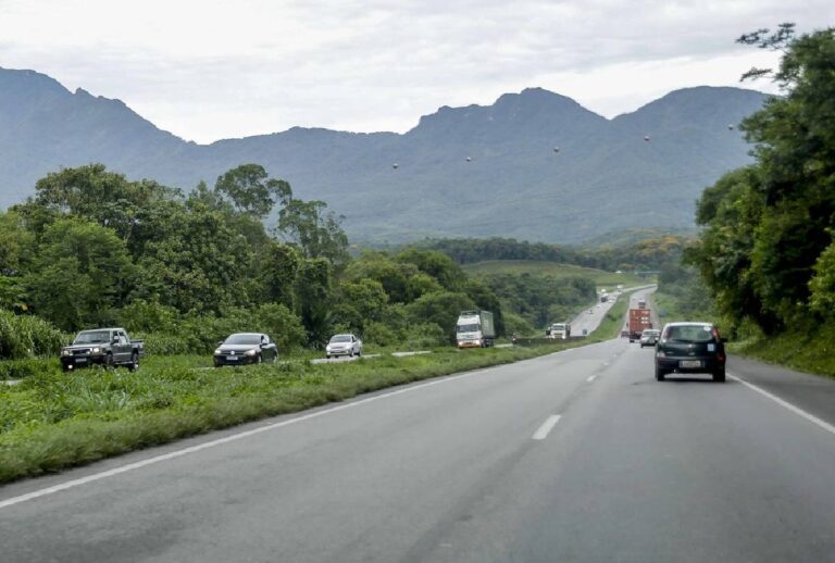 Trânsito na BR-277