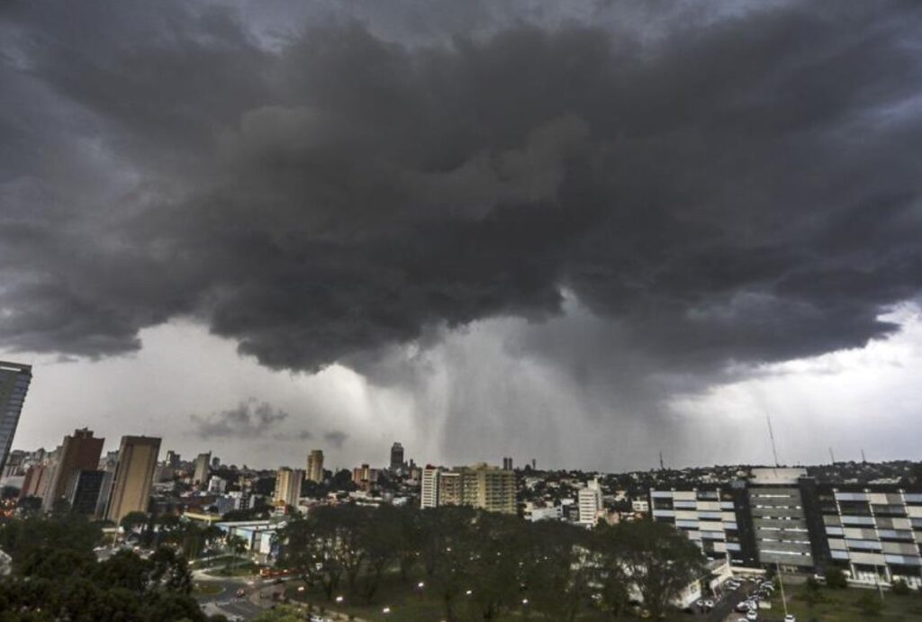 frente-fria-parana-chuva