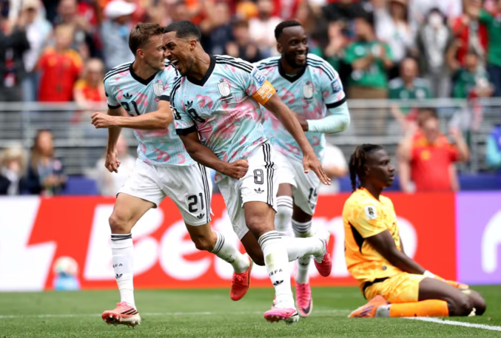 Bélgica vira sobre Senegal na prorrogação e avança às oitavas 