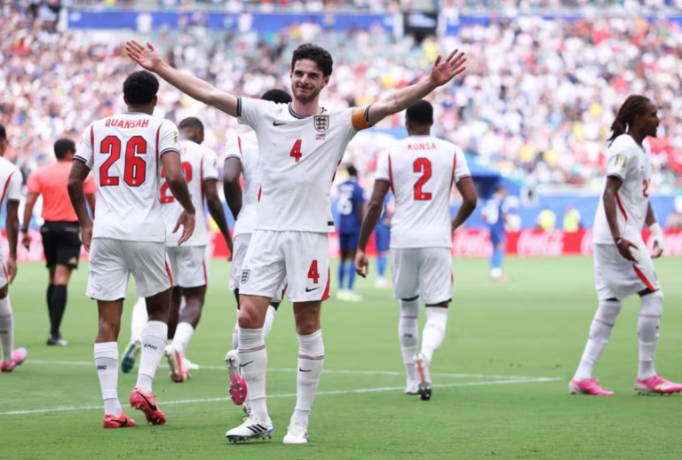 Inglaterra goleia França e conquista o terceiro lugar 