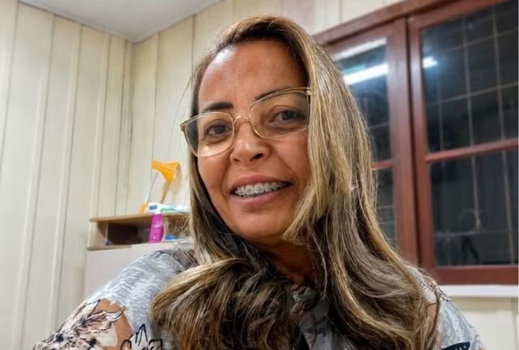 Adélia Cristina de Oliveira Batista