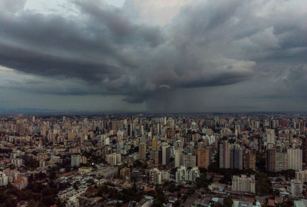 Alerta vermelho de precipitação acumulada